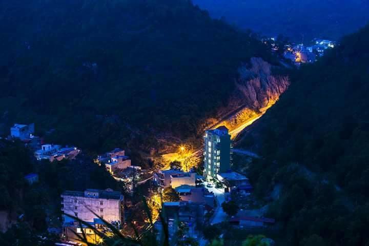 Bao Ngoc Hotel Dong Khe Sau エクステリア 写真